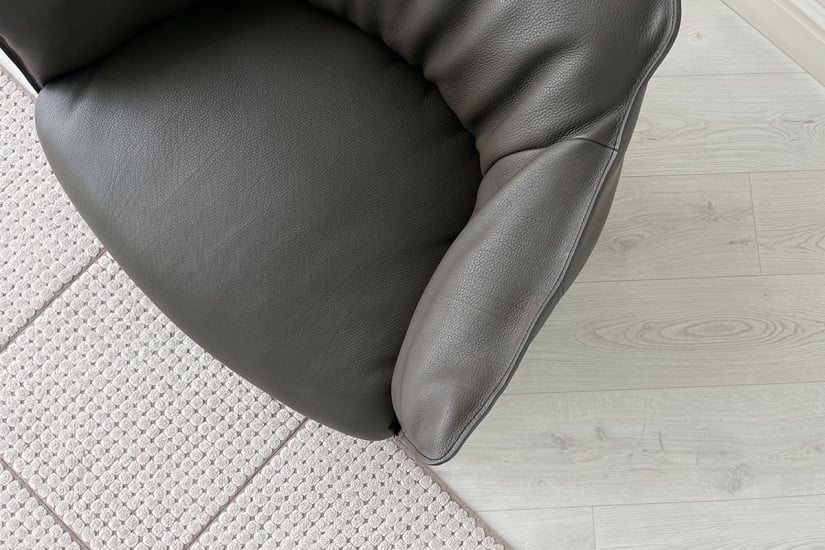 Archibald Gran Comfort Brown Armchair (Expo Offer)  - 5