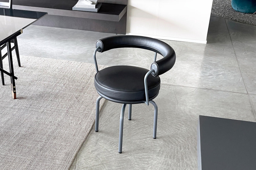 Chaise LC7 en cuir anthracite (Offre Expo) - 5