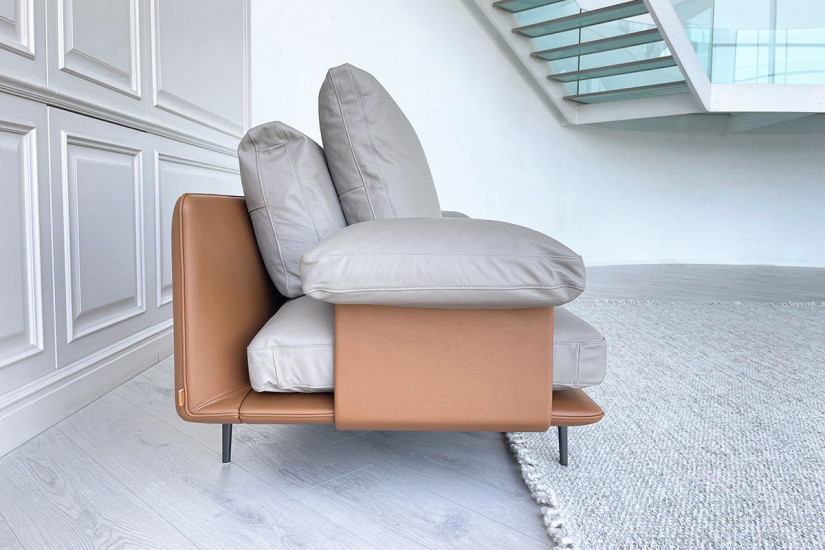 Get Back Brown and Grey Leather Sofa (Expo Offer) Poltrona Frau - 3