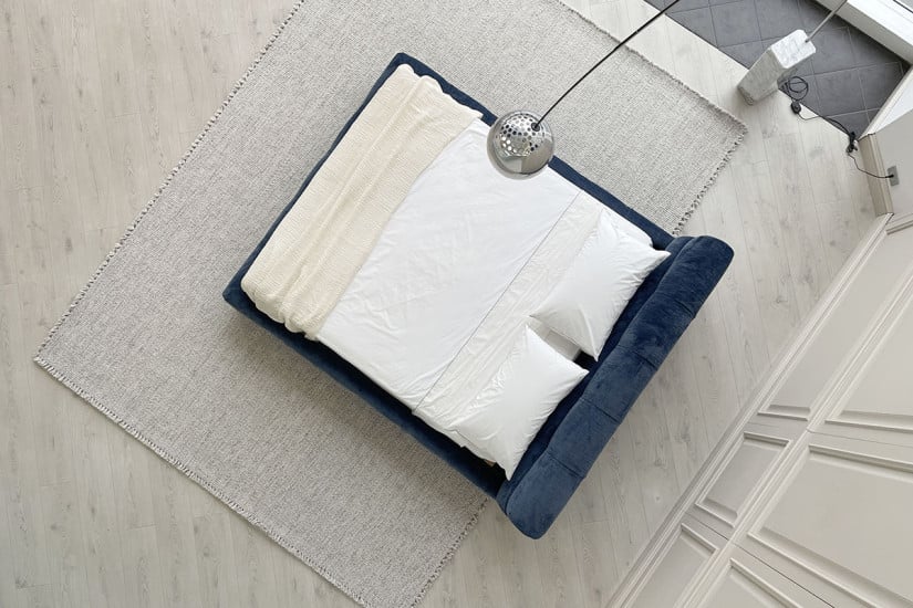 Tufty-Bed in blue fabric B&B Italia - 6