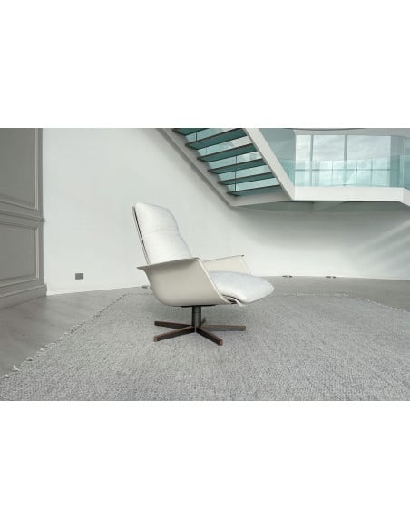 Clori White Fabric Armchair with Pouf (Expo Offer) Giorgetti - 3