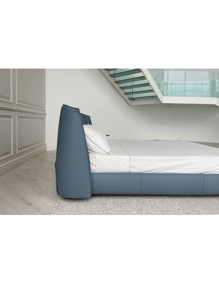 Archibald Blue Leather Bed (Expo Offer) Poltrona Frau - 3