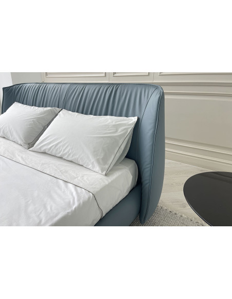 Archibald Blue Leather Bed (Expo Offer) Poltrona Frau - 4