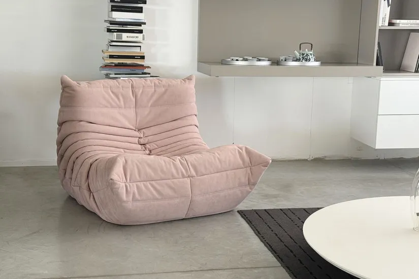 Togo Pink Armchair (Expo Offer) Ligne Roset - 1