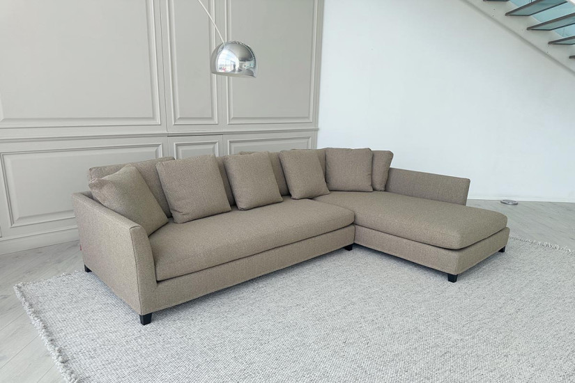 Victor Large Brown Sofa (Expo Offer) Flexform - 2