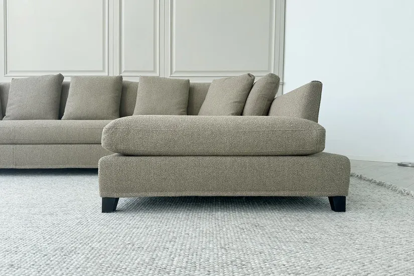 Victor Large Brown Sofa (Expo Offer) Flexform - 4