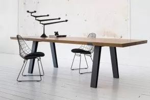 Table Side-to-Side 2
