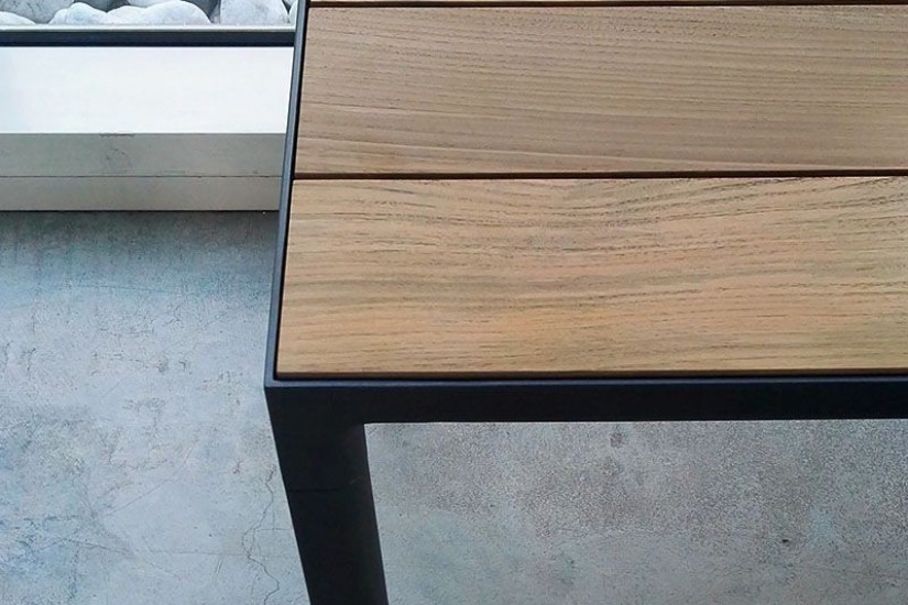 Illum Outdoor Bench (Expo Offer)