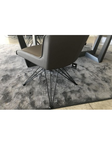 Chaise Flaminia couleur gris foncé (Offre Expo)