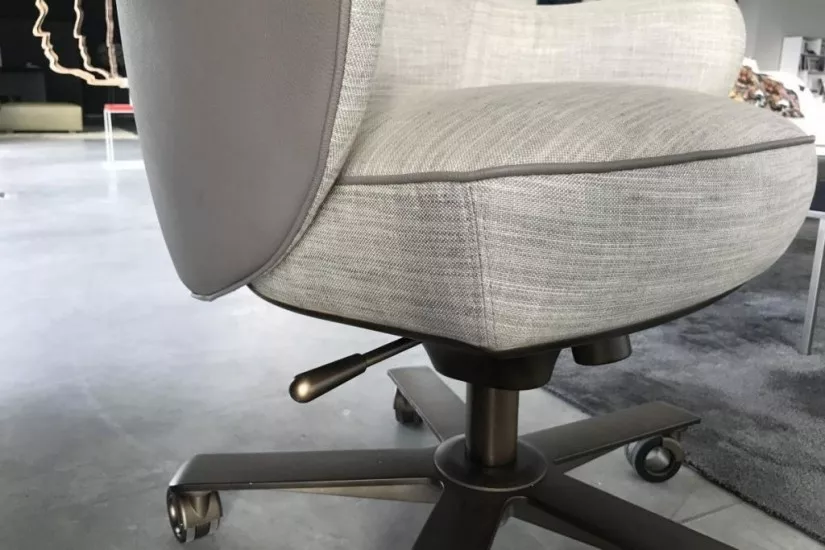 Genius Executive Armchair (Expo Offer)