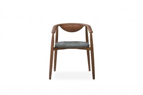 Chaise Osare