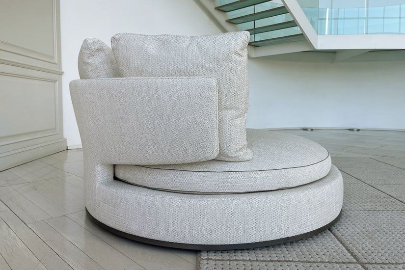 Amoenus Soft Swivel Sofa (Expo Offer)