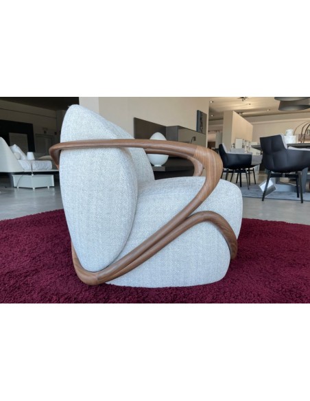 Hug Armchair (Expo Offer)