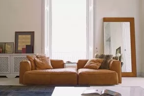 Wally Sofa