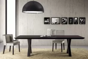 Andrea 011 Table