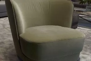 Royale Armchair 2