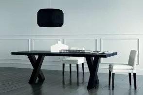 Andrea Table