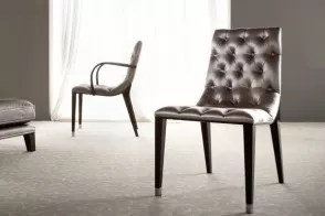 Chaise Club