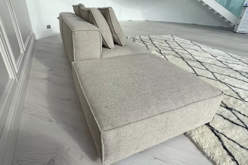 Neowall Sofa 2021 Ed. (Expo Offer)